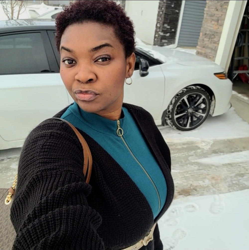 Meet your Posher, Amara